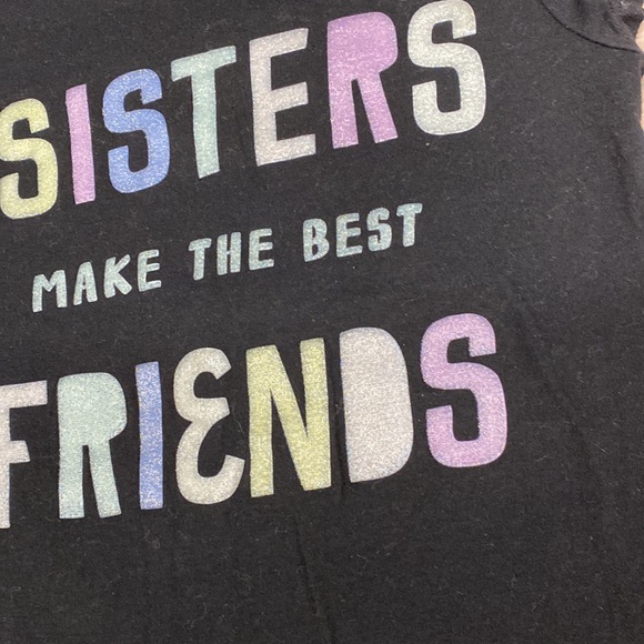 Sisters Tee - Picture 3 of 4